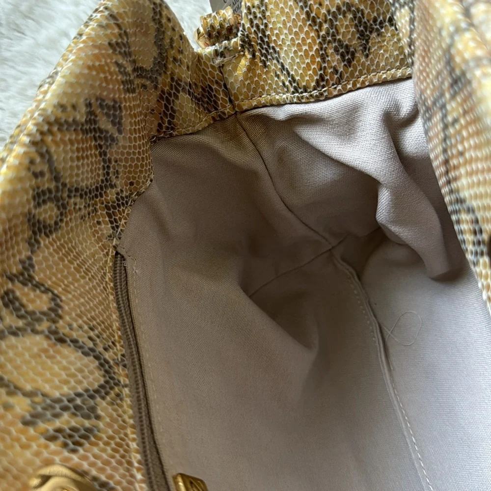 Cache Snake-Print Shoulder Bag in Beige Brown with Gold Chain